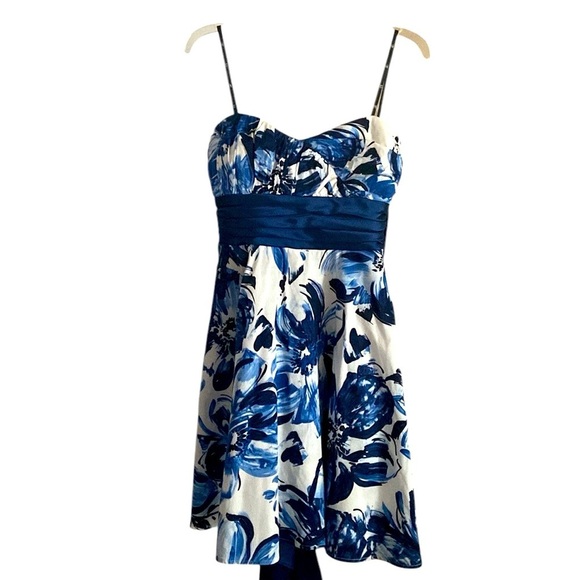 Love Tease Juniors Blue And White Floral Strapless Y2K Party Prom Dress Size 3 - Picture 1 of 5